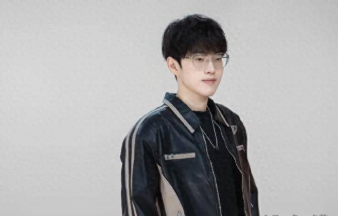 Scout官方宣布刷新纪录新规,RNG引发争议!全场沸腾不已(wwwsihuicn免费网站注册入口) Scout官方宣布刷新纪录新规,RNG引发争议!全场沸腾不已(wwwsihuicn免费网站注册入口)