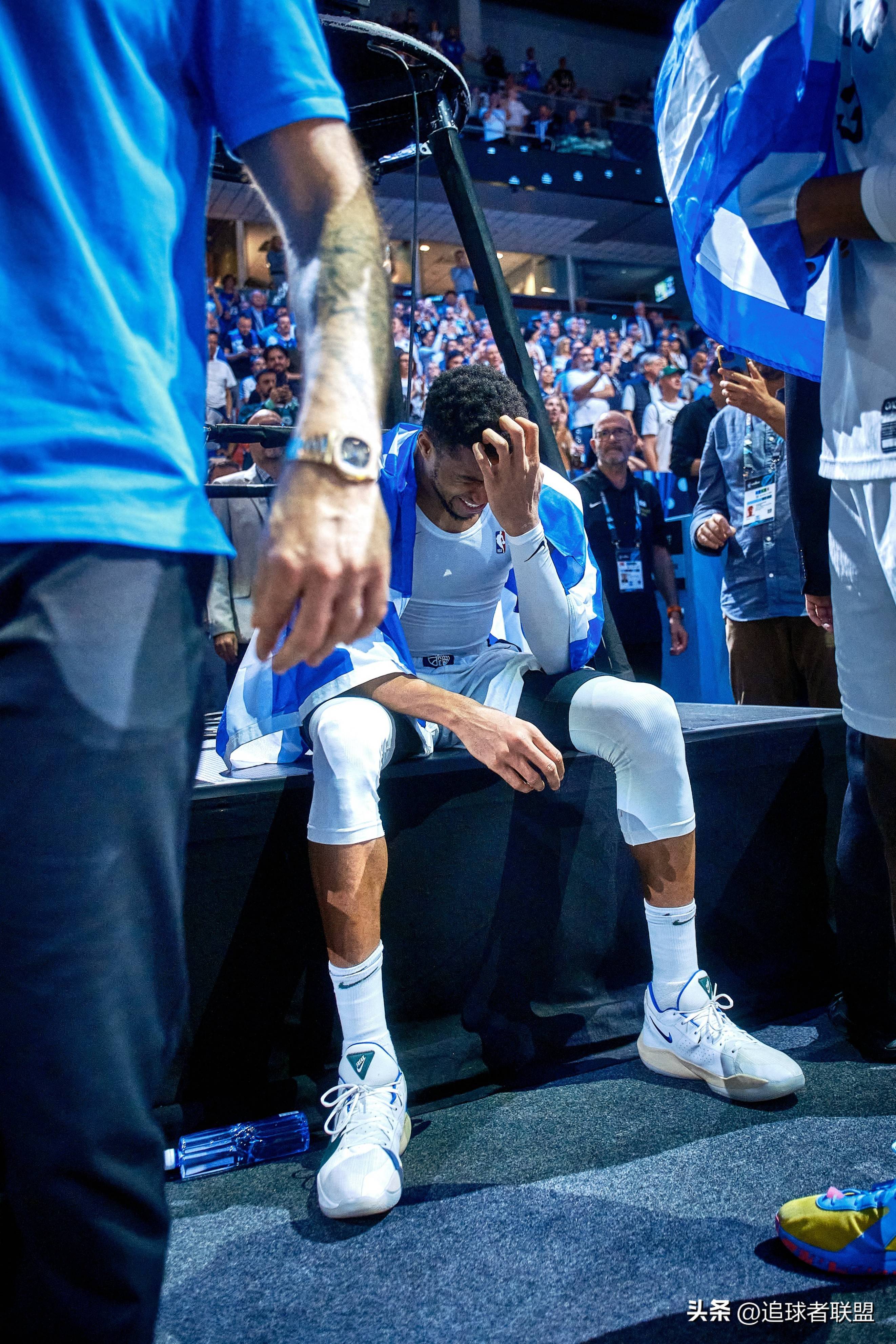 PG游戏-字母哥连续十五场比赛得分超过势不可挡，雄鹿挑战极限！的简单介绍